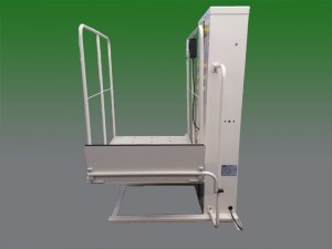 Mac's PL-50 wheelchair lift installed in Scottsdale, available to rent from Electropedic